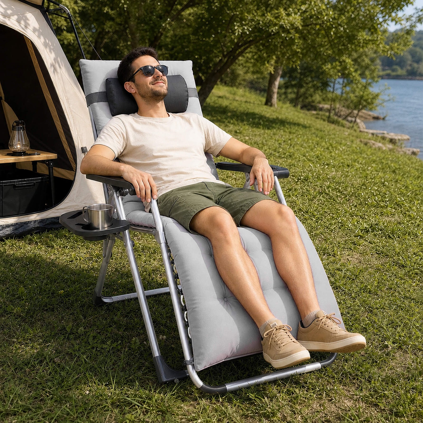 StockMAX Foldable Zero-Gravity Outdoor Lounge Chair for Beach/Patio